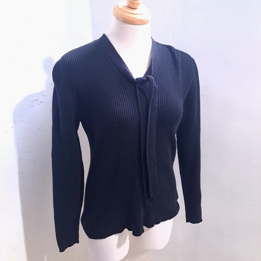 Denver hayes | Black long sleeved Ribbed Knit Sweater with Tie Detail